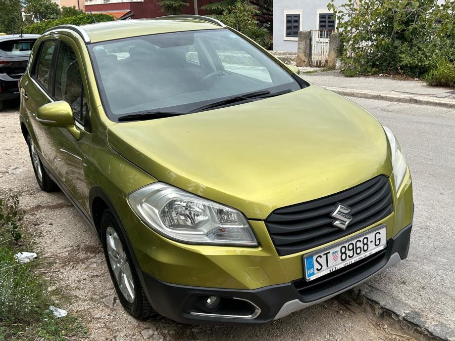 Suzuki SX4 S-Cross 1,6, fotografija 5