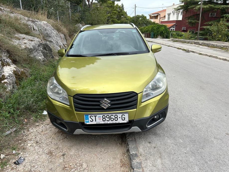 Suzuki SX4 S-Cross 1,6, fotografija 6