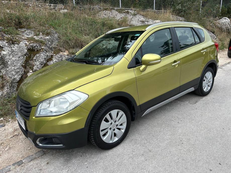 Suzuki SX4 S-Cross 1,6, fotografija 3