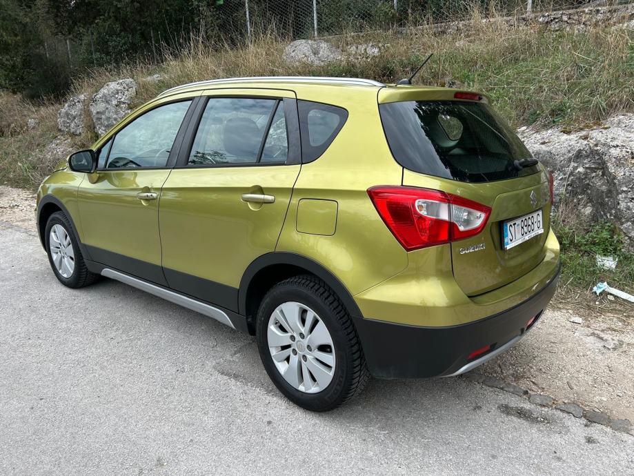 Suzuki SX4 S-Cross 1,6, fotografija 7