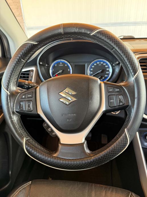Suzuki SX4 S-Cross 1.6 DDiS ,2014 ,ALLGRIP,PANORAMA,NAVI,KAMERA,XENON, fotografija 10