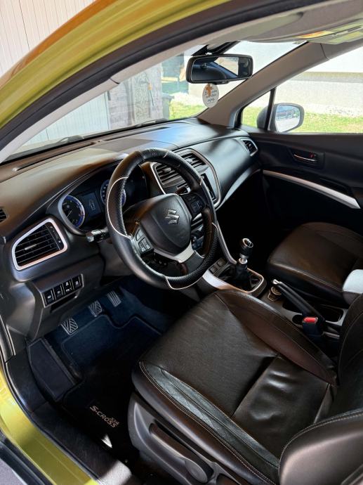 Suzuki SX4 S-Cross 1.6 DDiS ,2014 ,ALLGRIP,PANORAMA,NAVI,KAMERA,XENON, fotografija 9