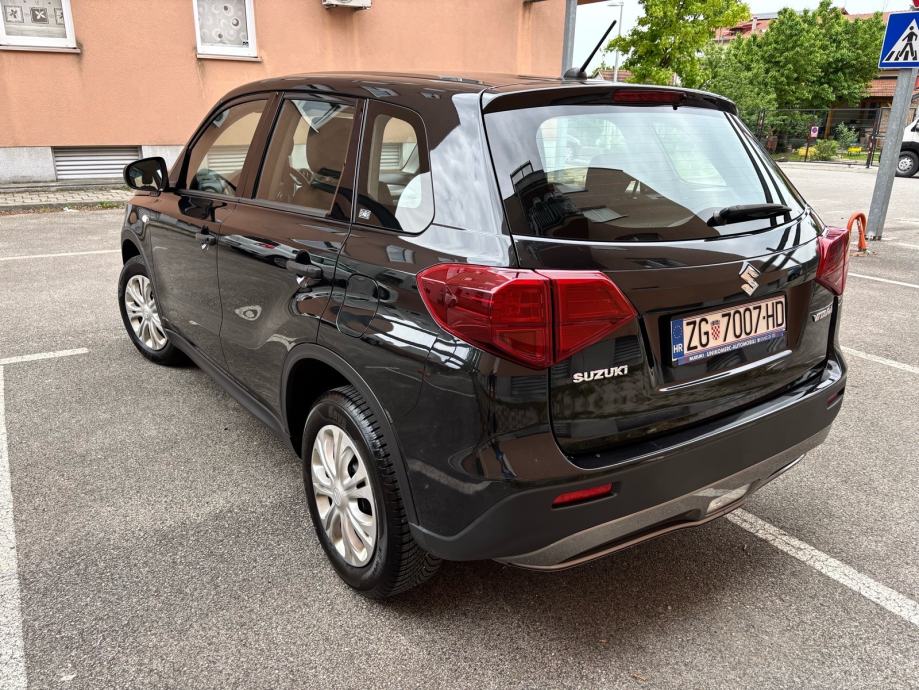 Suzuki Vitara 1,0 nije uvoz,servisna od ovlaštenog,1 boja, fotografija 3