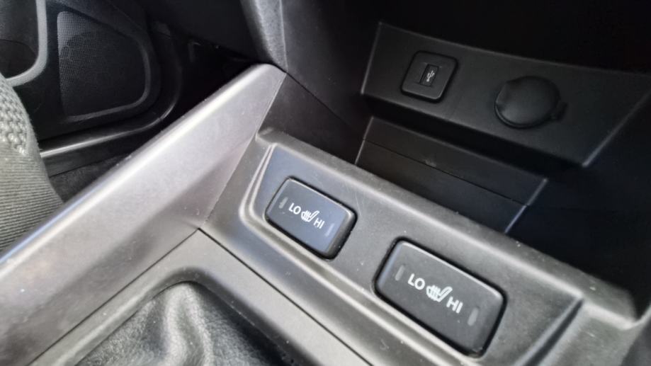 Suzuki Vitara 1,4 - 1.VLASNIK - NIJE UVOZ - COLOR EDITION - KAO NOVA -, fotografija 12