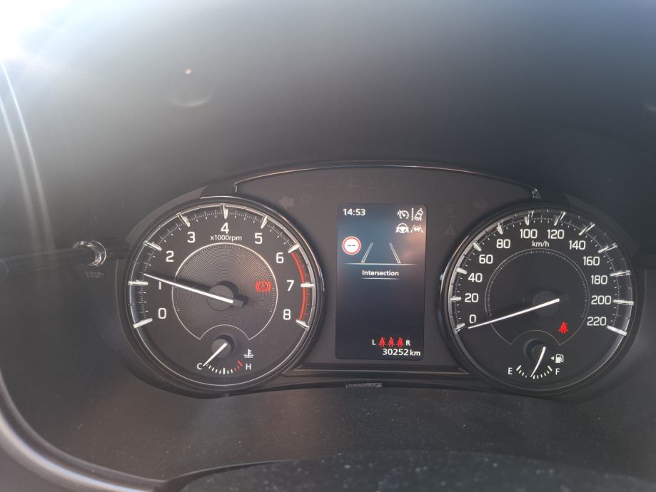Suzuki Vitara 1,4 GL+ Registrirano - GARANCIJA DO 10 GODINA, fotografija 5