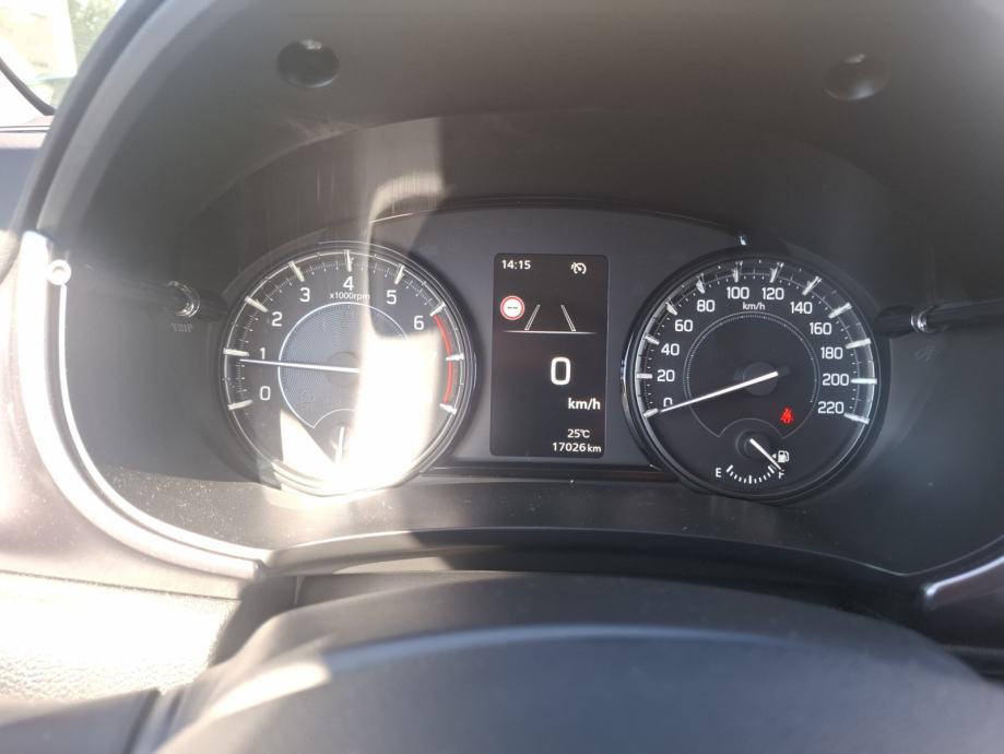Suzuki Vitara 1,4 GL+ PREMIUM, ZIMSKE GUME GRATIS!!!, fotografija 8