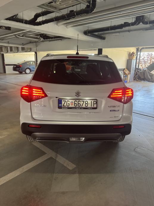 Suzuki Vitara 1,4 Hibrid Premium, fotografija 6