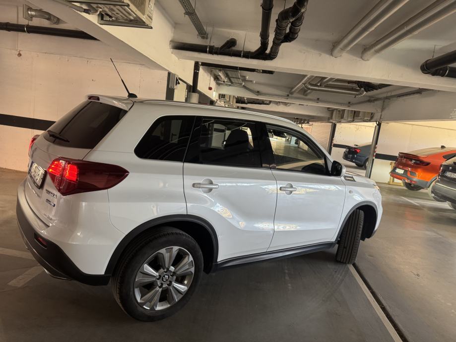 Suzuki Vitara 1,4 Hibrid Premium, fotografija 4