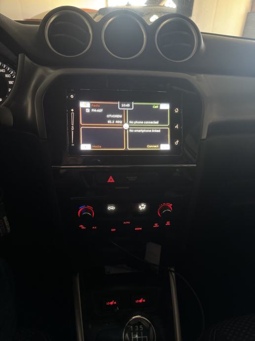 Suzuki Vitara 1,4 Hibrid Premium, fotografija 16