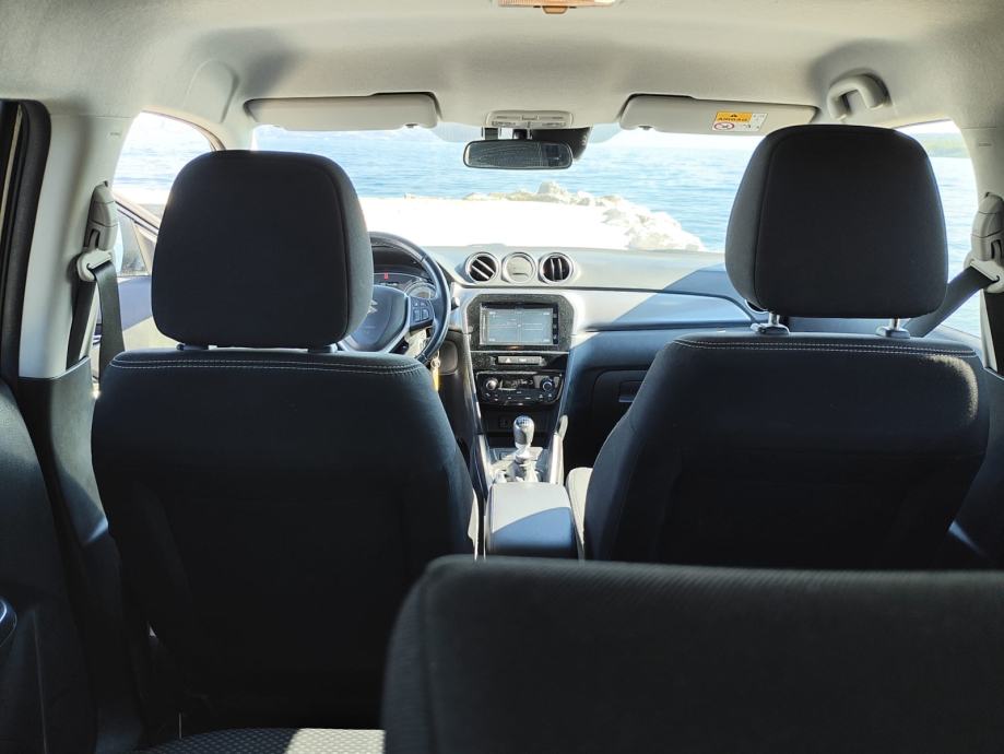 Suzuki Vitara 1.4 hybrid, fotografija 6