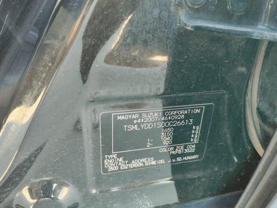 Suzuki Vitara 1.4 hybrid, fotografija 8
