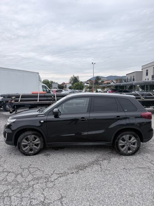 Suzuki Vitara 1,4 mild hibrid,metalik crni gl+ oprema, fotografija 4