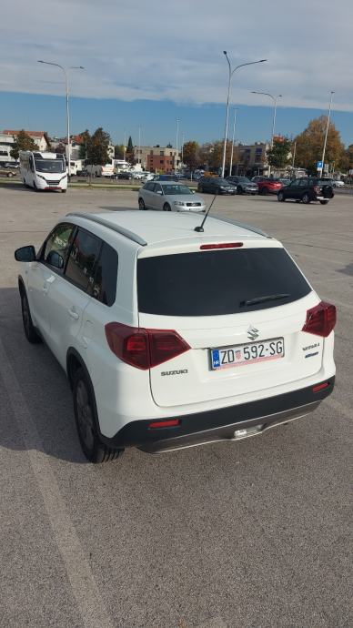 Suzuki Vitara 1,4 ,2022 g. benzin, 95 kw, u sustavu pdv, fotografija 3