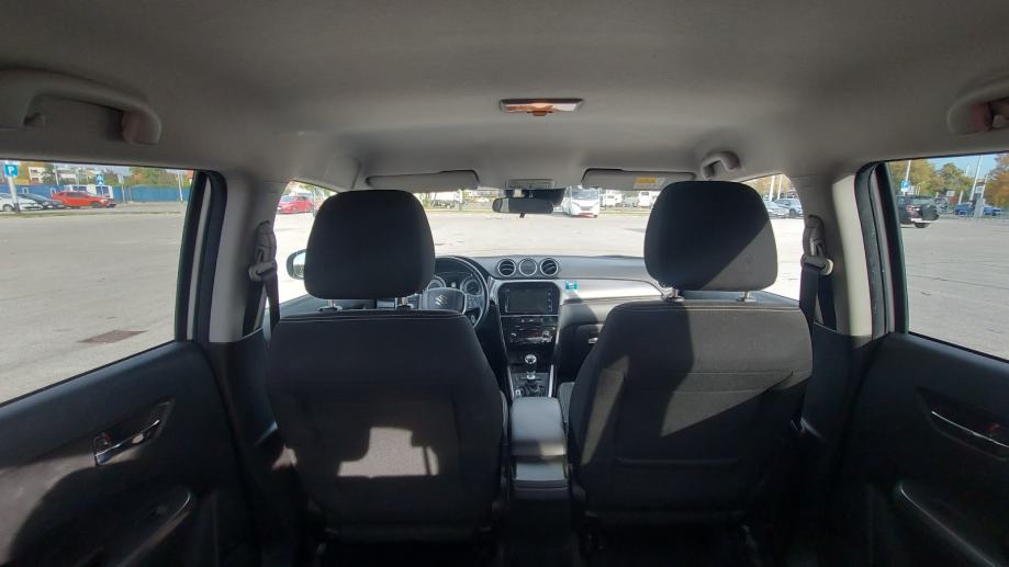 Suzuki Vitara 1,4 ,2022 g. benzin, 95 kw, u sustavu pdv, fotografija 7
