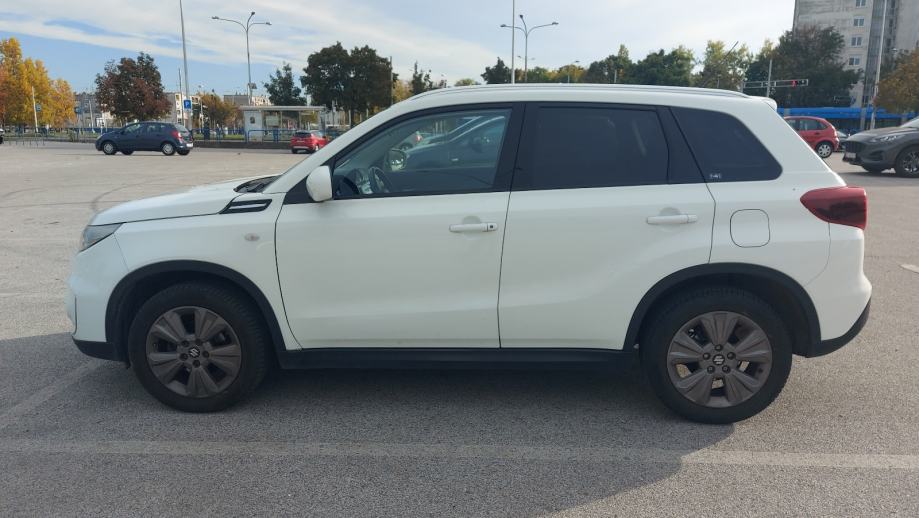 Suzuki Vitara 1,4 ,2022 g. benzin, 95 kw, u sustavu pdv, fotografija 9