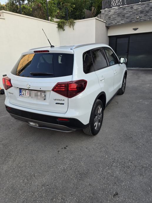 Suzuki Vitara 1,5 gl hibrid automatik, fotografija 5