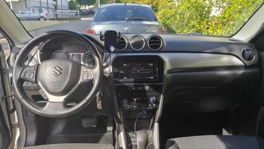 Suzuki Vitara 1,6 automatik, fotografija 5