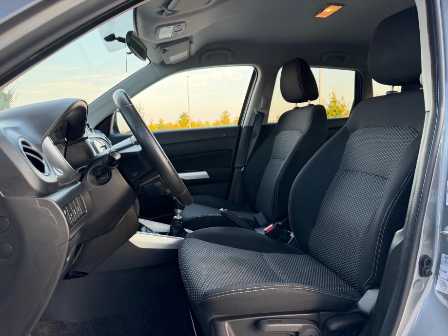 Suzuki Vitara 1.6 DDiS VELIKI SERVIS,PDC,SERVISNA,JAMSTVO, fotografija 9