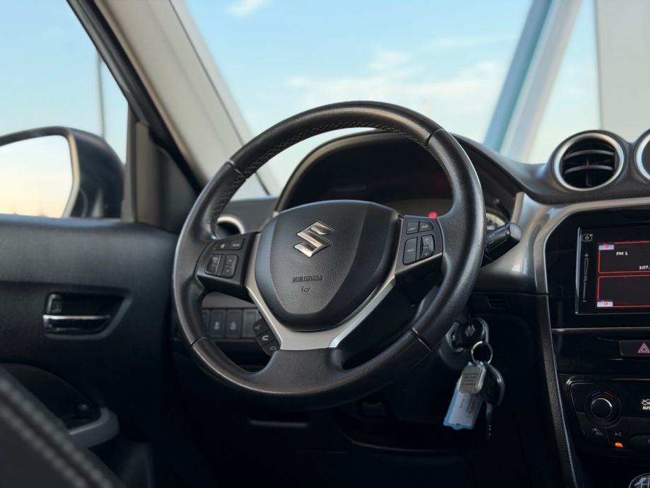 Suzuki Vitara 1.6 DDiS VELIKI SERVIS,PDC,SERVISNA,JAMSTVO, fotografija 17