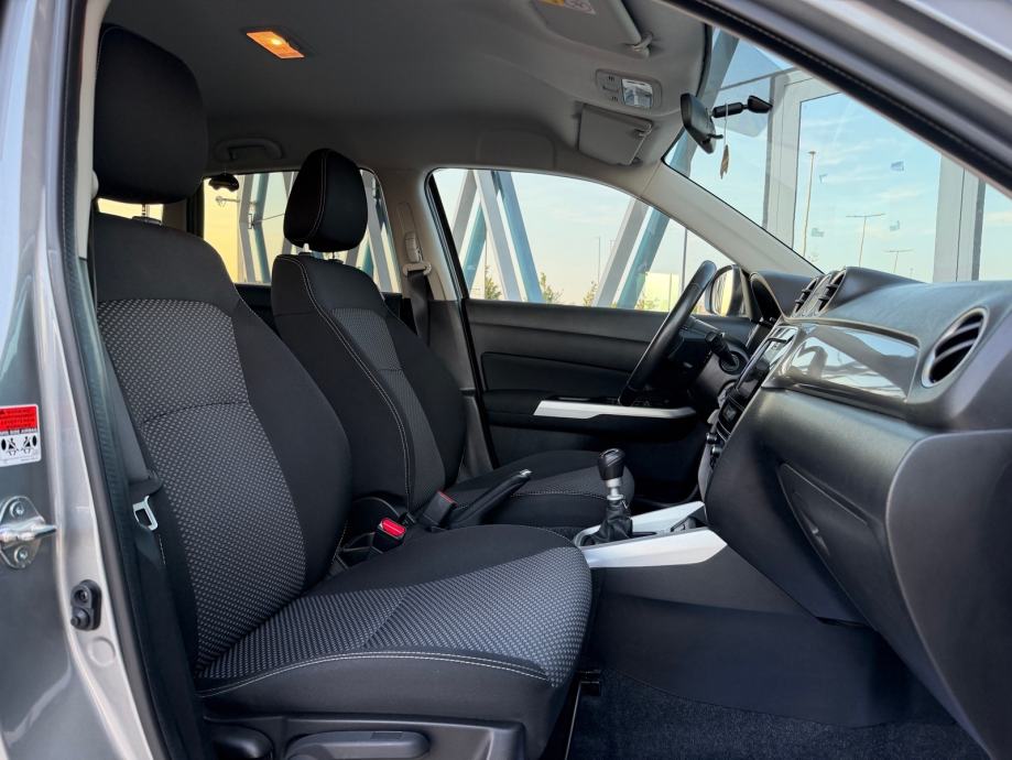 Suzuki Vitara 1.6 DDiS VELIKI SERVIS,PDC,SERVISNA,JAMSTVO, fotografija 19