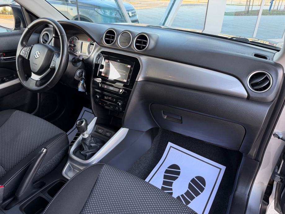 Suzuki Vitara 1.6 DDiS VELIKI SERVIS,PDC,SERVISNA,JAMSTVO, fotografija 18