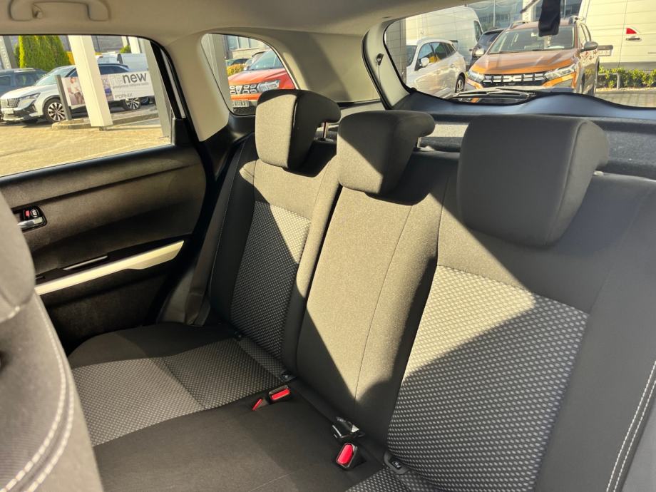 Suzuki Vitara 1,6 Premium (GL+), fotografija 12