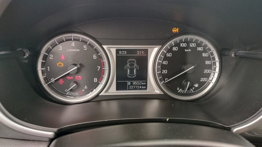 Suzuki Vitara 1,6, fotografija 13