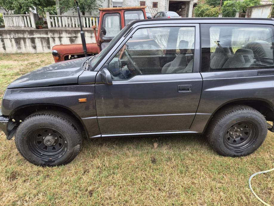 Suzuki Vitara LX, fotografija 3