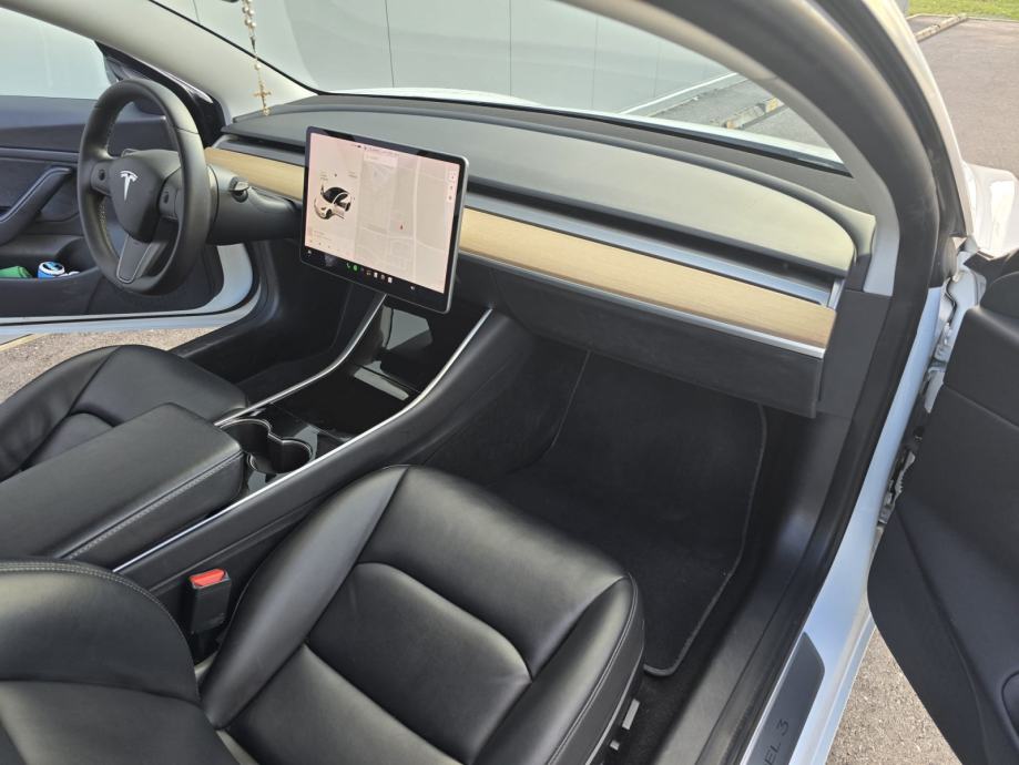 Tesla Model 3 Dual Long Range Dual AWD, fotografija 16