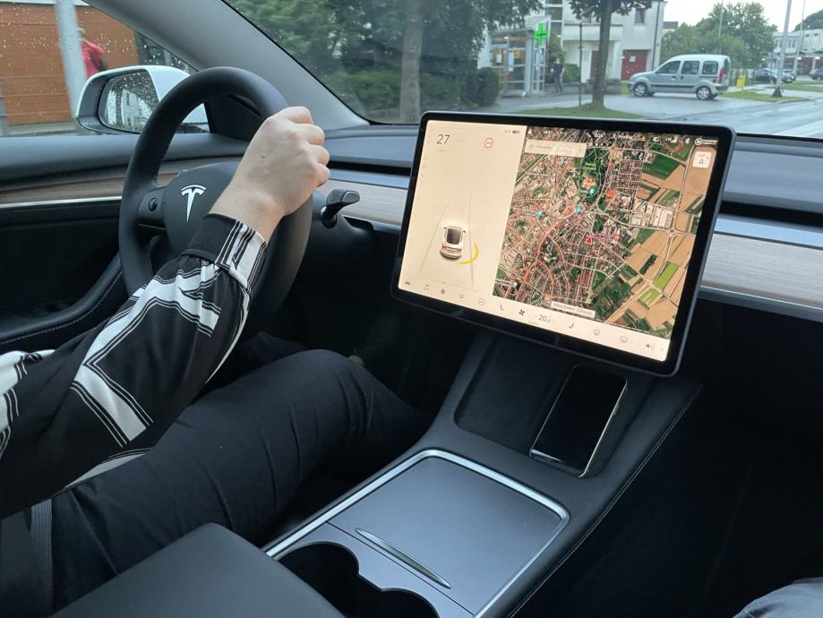 Tesla Model 3 Dual Motor Long Range (acceleration boost), fotografija 3