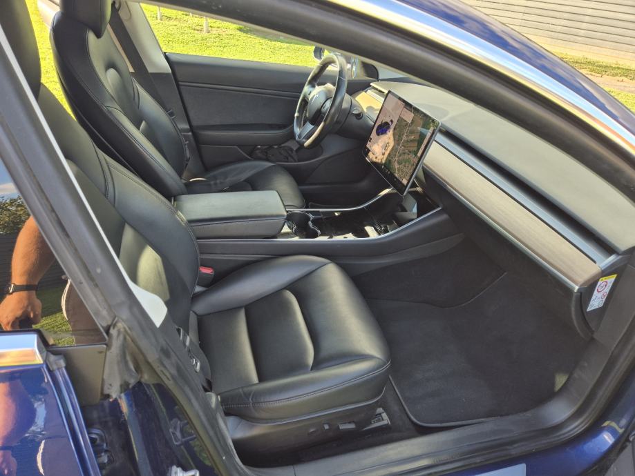 Tesla Model 3 dual motor,long range, homelink, fotografija 10