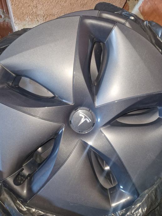 Tesla Model 3 dual motor, fotografija 8