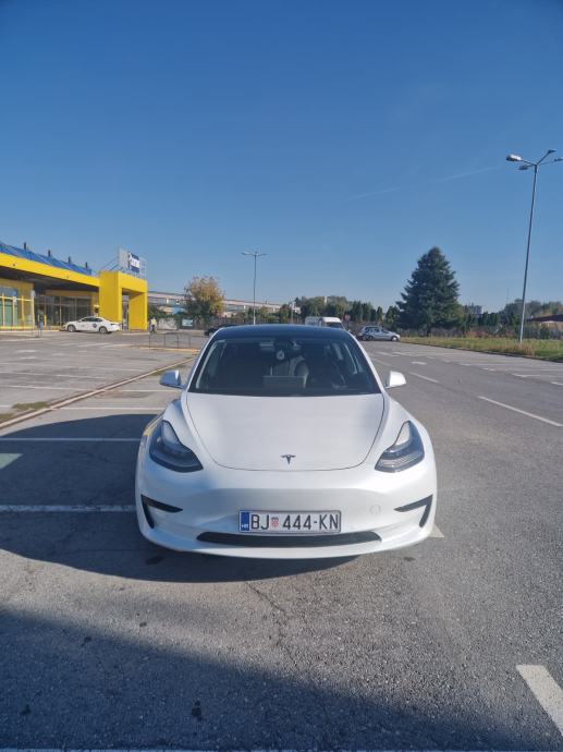 Tesla Model 3 dual motor, fotografija 3