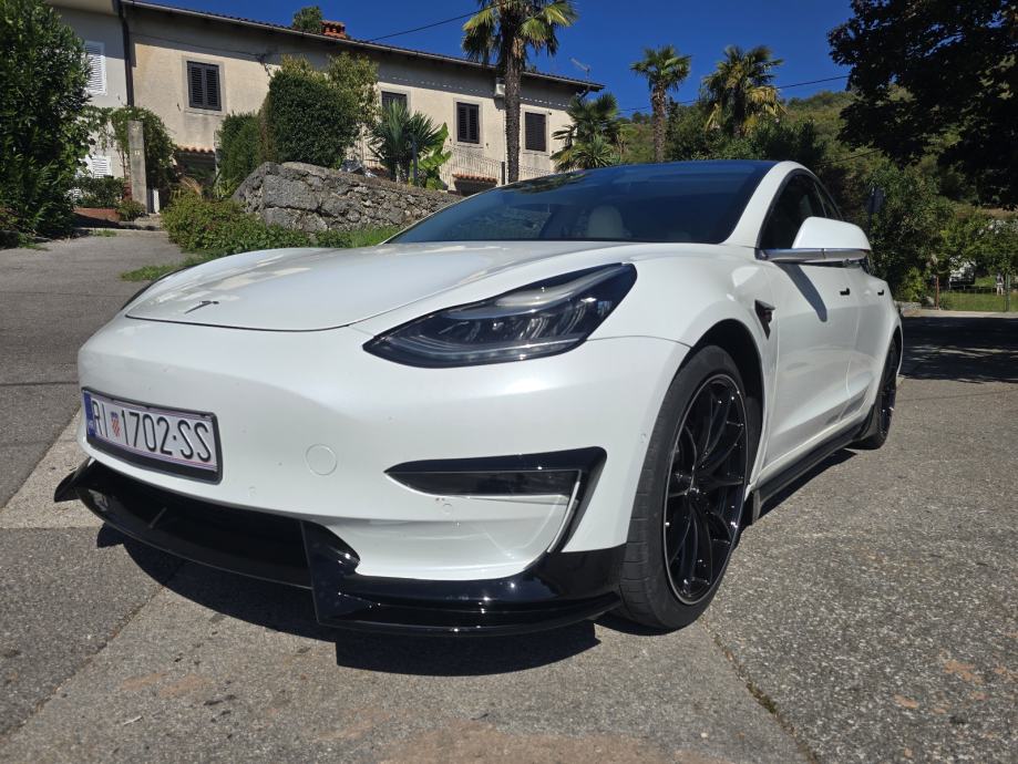 PRILIKA! Tesla Model 3 Long Range, fotografija 2
