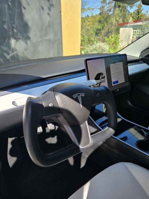 PRILIKA! Tesla Model 3 Long Range, fotografija 7