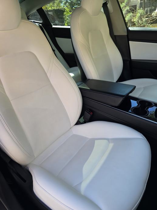 PRILIKA! Tesla Model 3 Long Range, fotografija 8