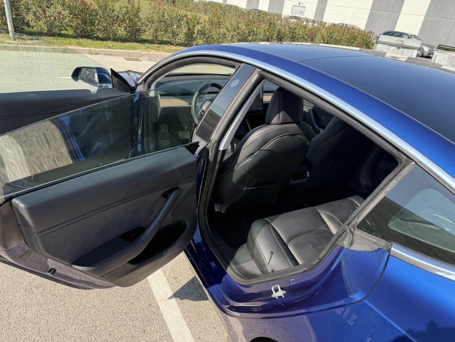 Tesla Model 3 LR AWD, fotografija 9