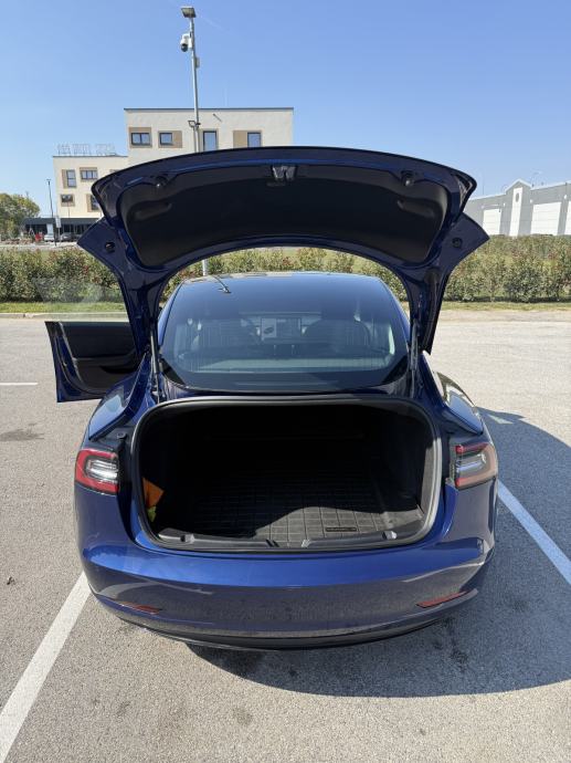 Tesla Model 3 LR AWD, fotografija 2