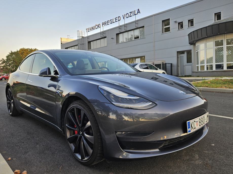 Tesla Model 3 Performance automatik, fotografija 2