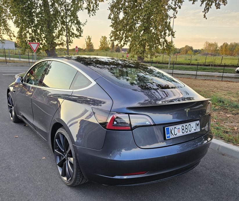Tesla Model 3 Performance automatik, fotografija 4