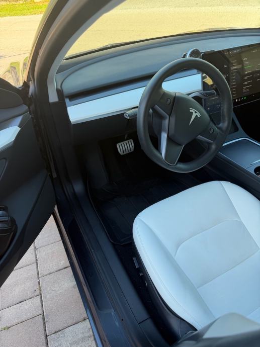 Tesla Model 3 Performance, fotografija 2