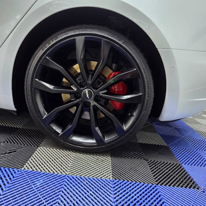 Tesla Model 3 Performance, fotografija 6