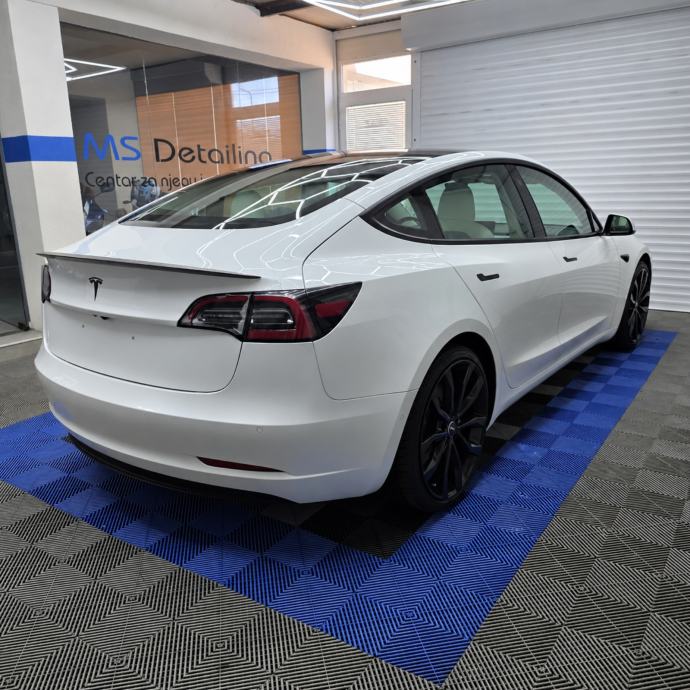 Tesla Model 3 Performance, fotografija 4