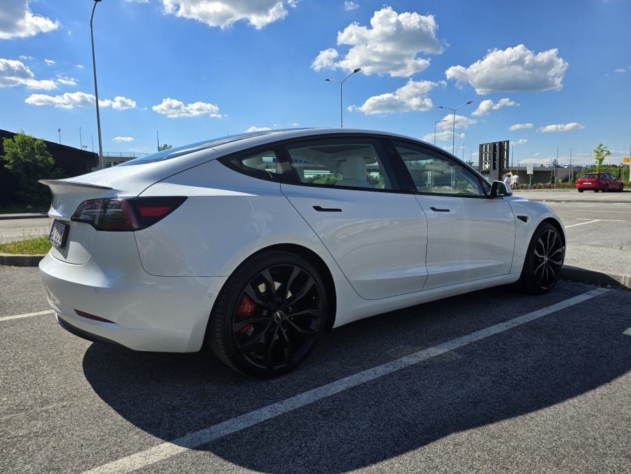 Tesla Model 3 Performance, fotografija 11