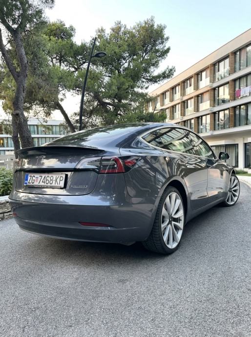 Tesla Model 3 Performance, fotografija 2