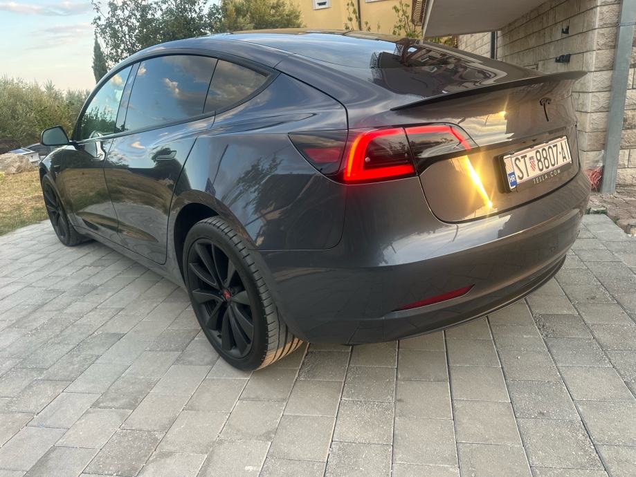 Tesla Model 3 RWD 2022.god. - 208kw- Ryzen – LFP automatik, fotografija 3