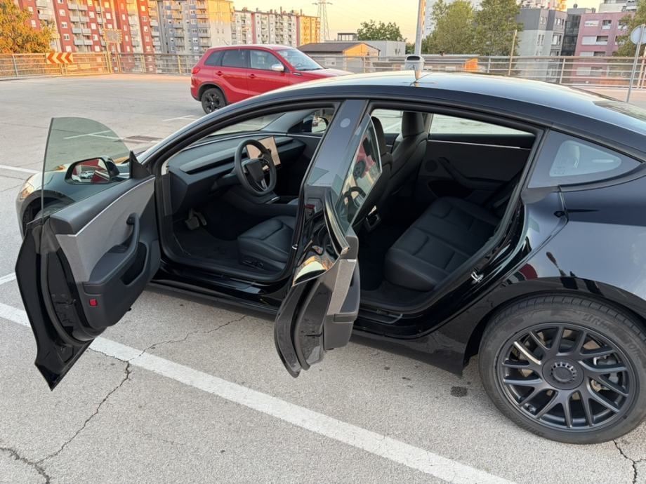 Tesla Model 3, RWD, Highland, Premium oprema, ODLIČAN!!, fotografija 11