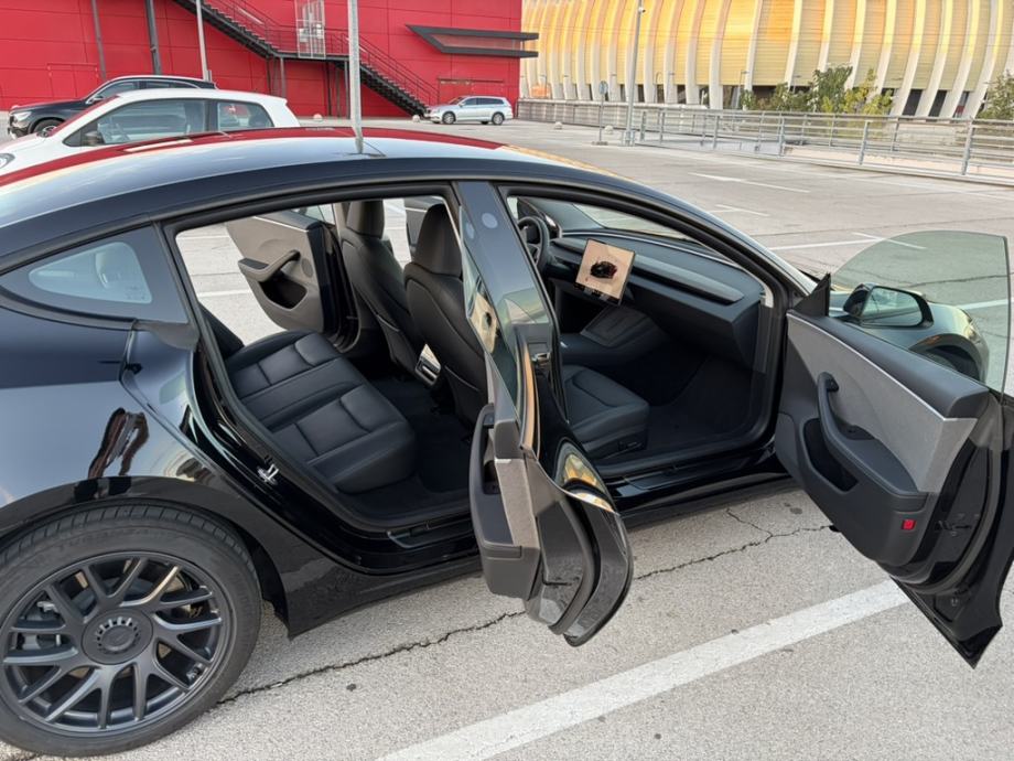 Tesla Model 3, RWD, Highland, Premium oprema, ODLIČAN!!, fotografija 10