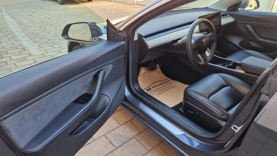 Tesla Model 3 SR+ automatik, nova baterija, 19" alu, PDV, fotografija 12