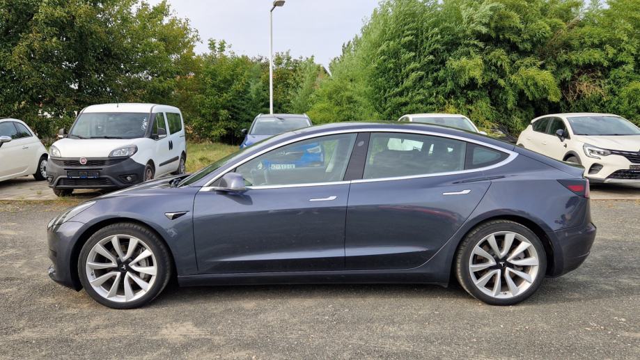 Tesla Model 3 SR+ automatik, nova baterija, 19" alu, PDV, fotografija 2